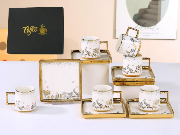 فناجين قهوة