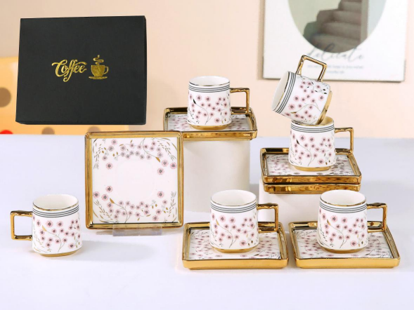 فناجين قهوة