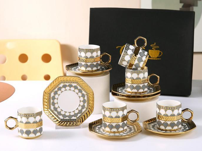 فناجين قهوة