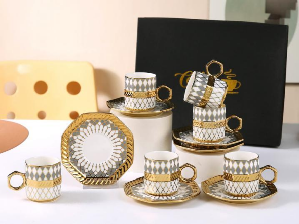 فناجين قهوة